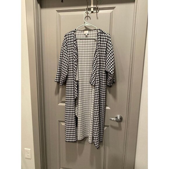 LuLaRoe Houndstooth Shirley Kimono – Size M (Oversized Fit) - Picture 1 of 5